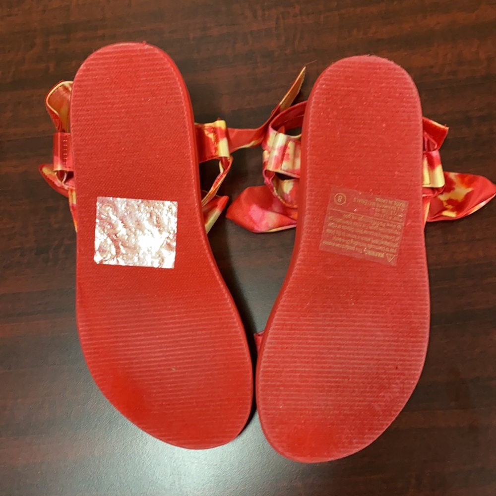 Red Sandals - Picture 3 of 4